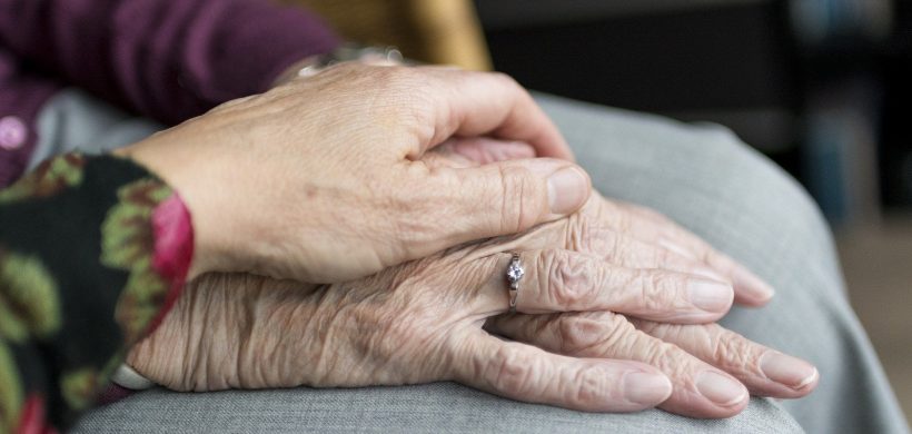 Duelo anticipado y duelo real en familiares cuidadores de personas con enfermedad de Alzheimer