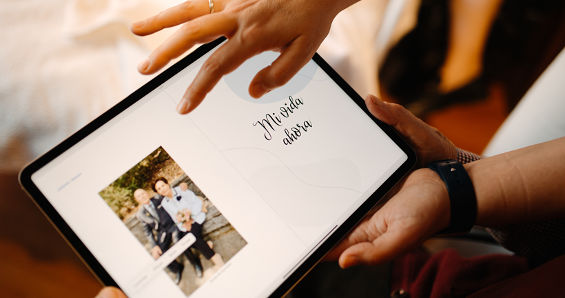 Personas usando una tablet