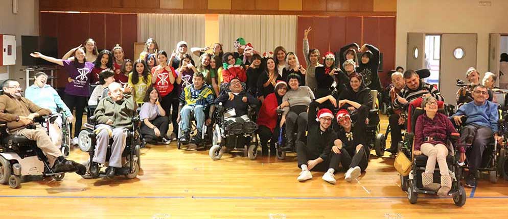 Residentes, trabajadores y grupos de danza
